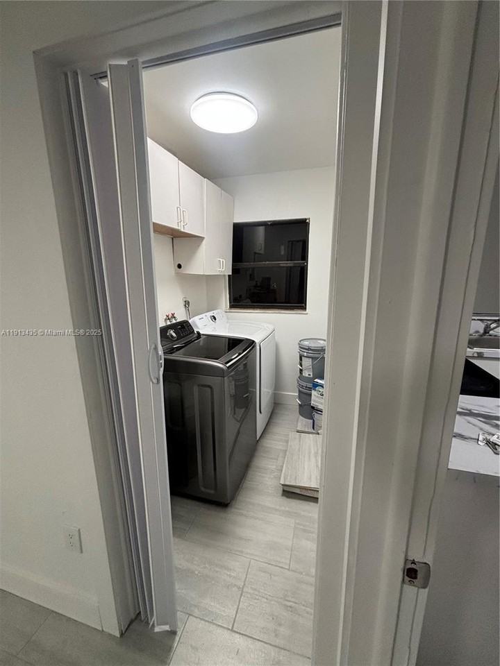 1799 Sw 36th Ave #1799-1 - Photo 2 of 14
