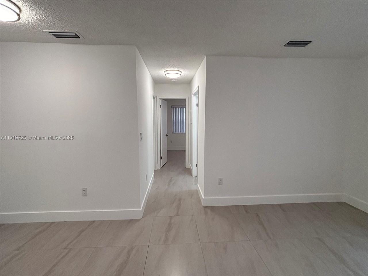3616 Sw 17th St #3616-3616 - Photo 3 of 15