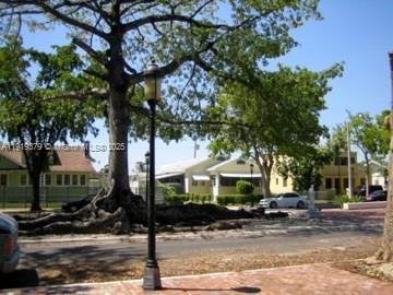 843 Sw 13th Ave #843-301 - Photo 4 of 5