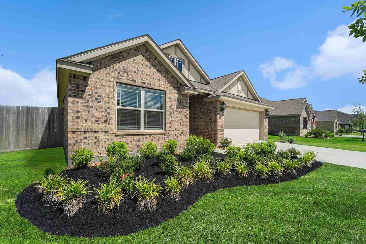 15207 Lakewood Ave #15207 - Photo 2 of 25