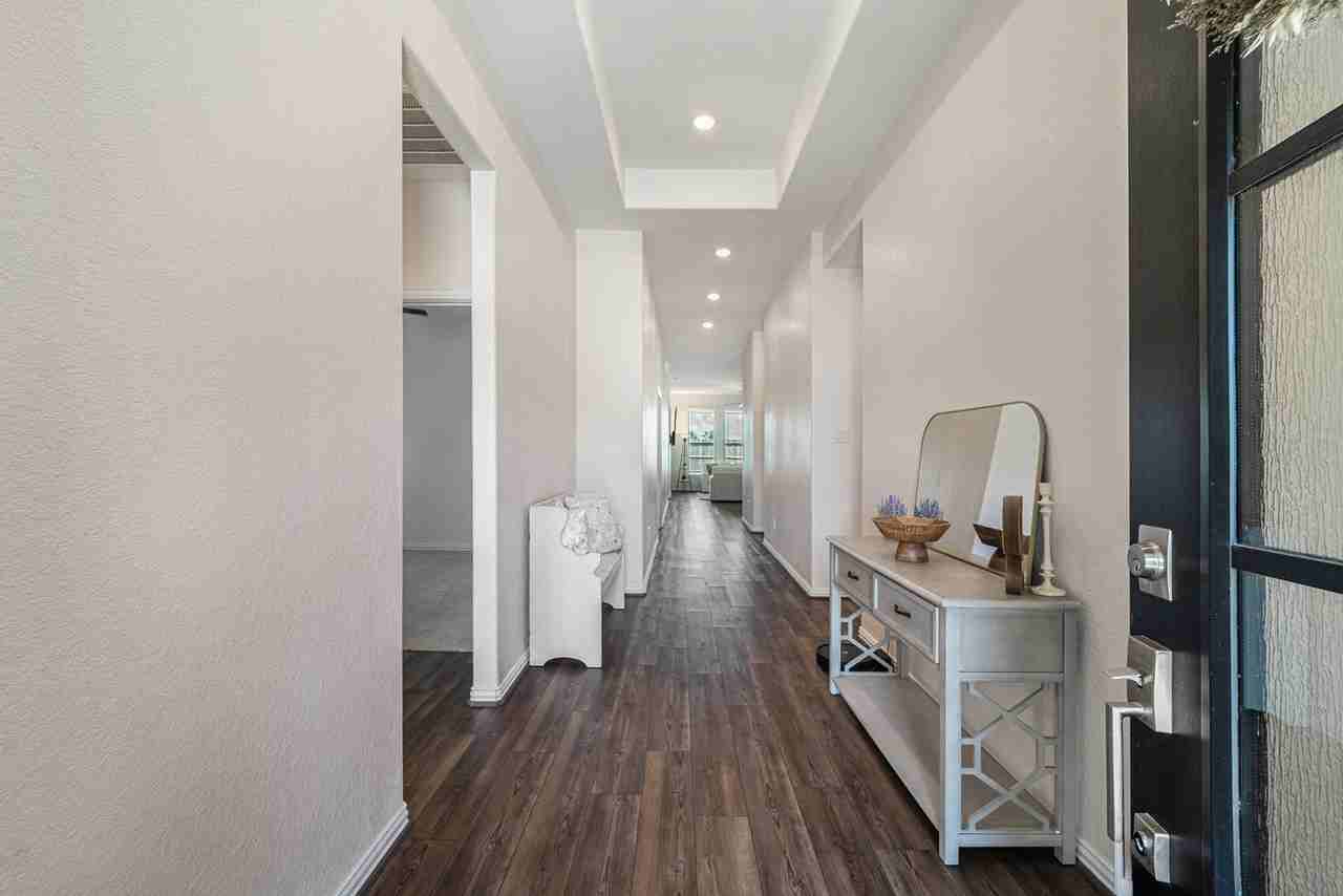 15207 Lakewood Ave #15207 - Photo 3 of 25