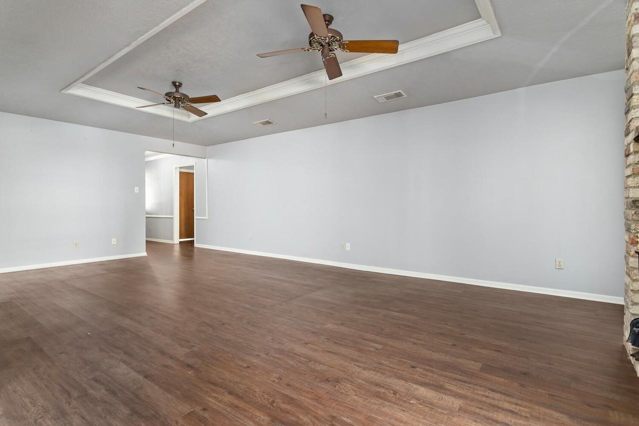 6760 Gladys Avenue #6760