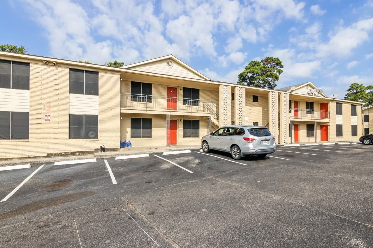 3641 North Macgregor Way #3641-31 - Photo 6 of 16