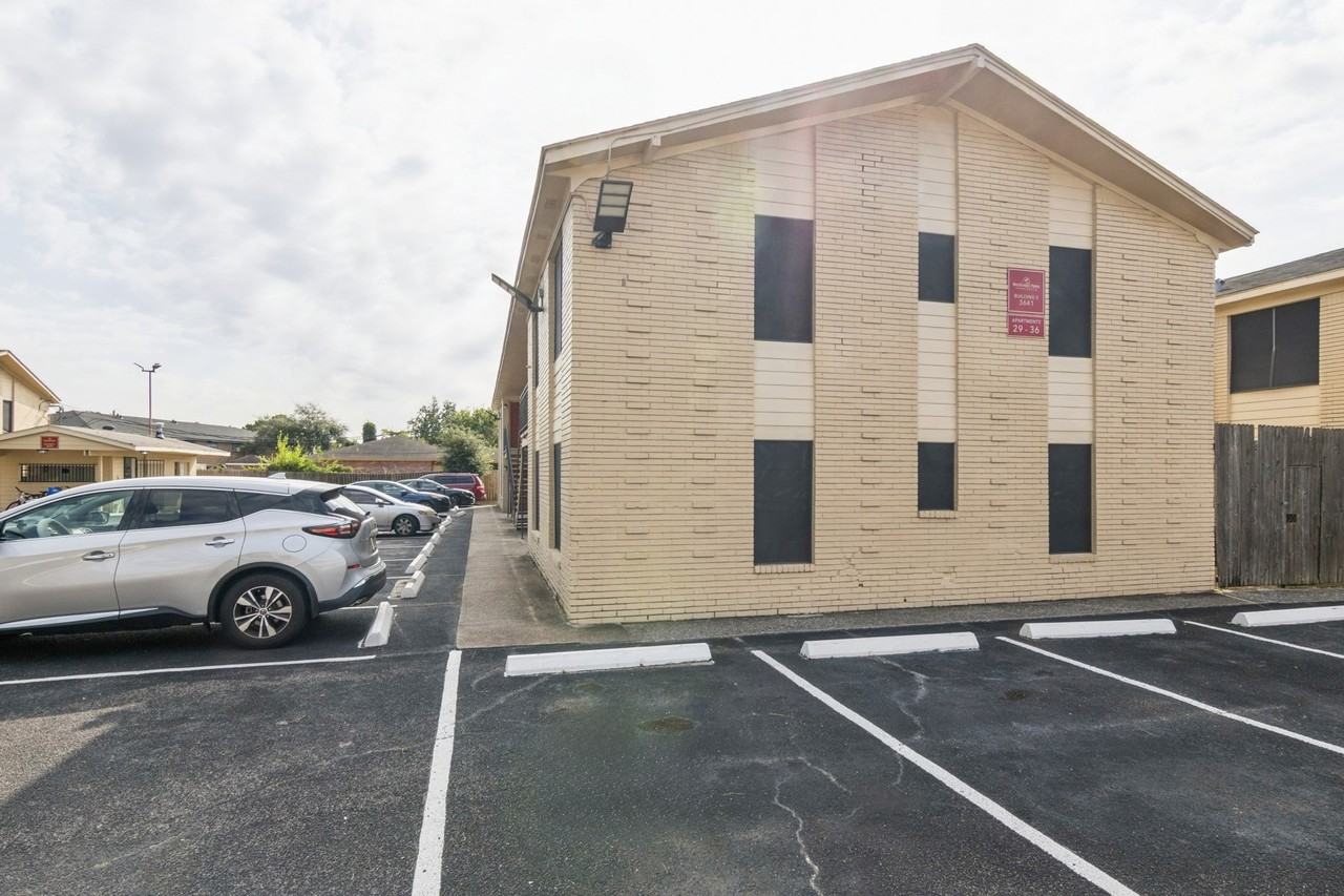 3641 North Macgregor Way #3641-31 - Photo 7 of 16