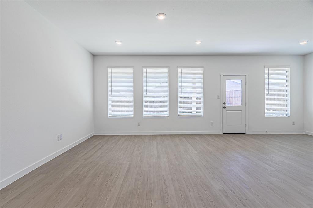 10005 Warlander Drive #10005 - Photo 3 of 40