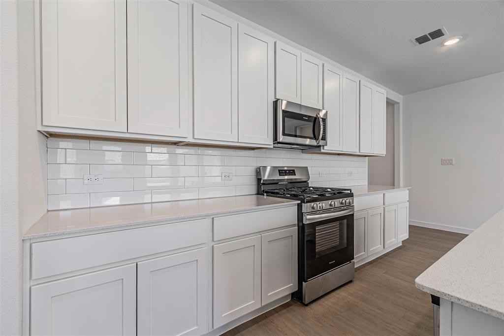 10005 Warlander Drive #10005 - Photo 4 of 40