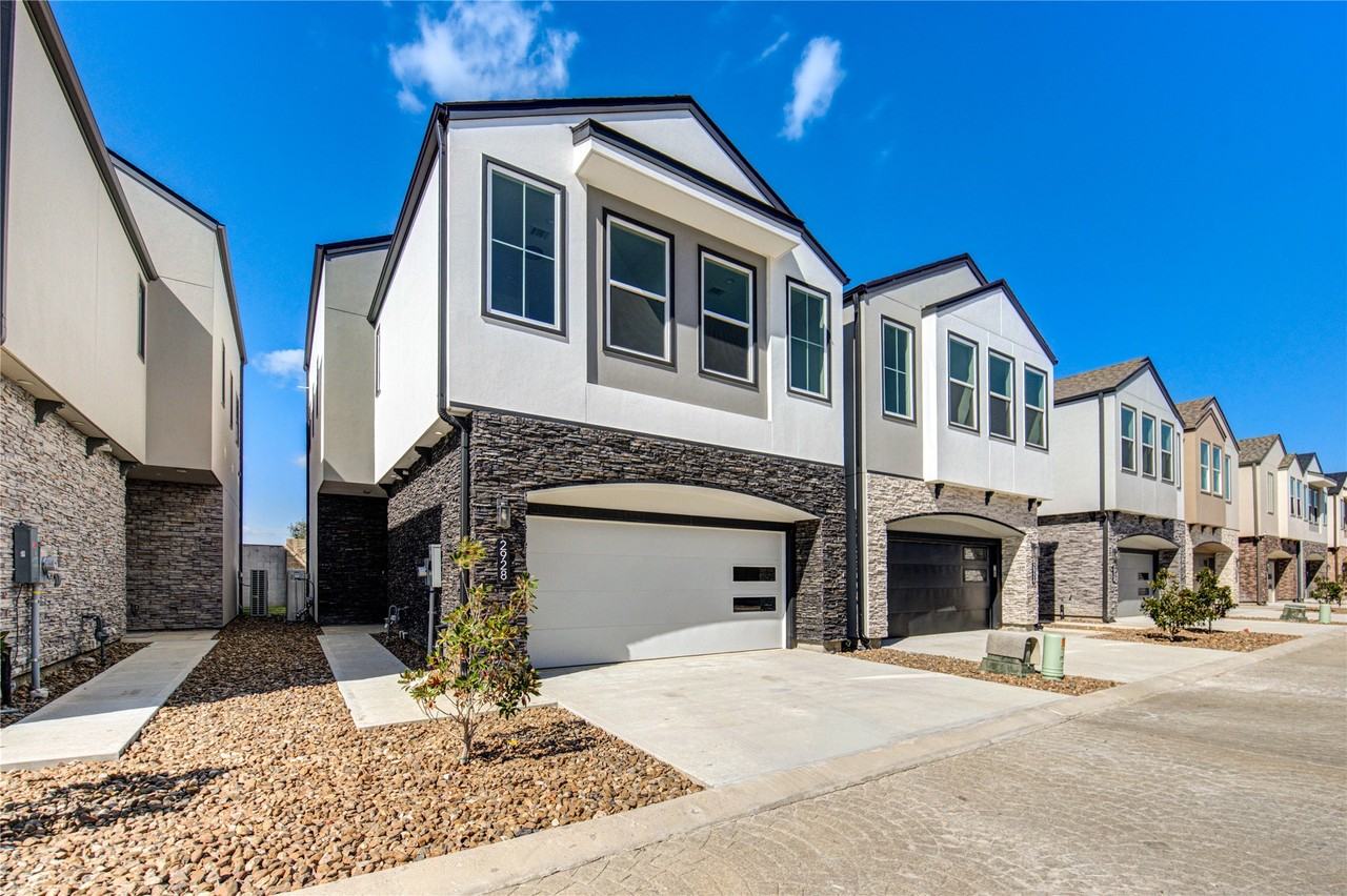 2928 El Fenice Ln #2928 - Photo 4 of 46