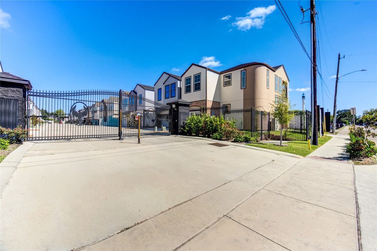 2928 El Fenice Ln #2928 - Photo 5 of 46