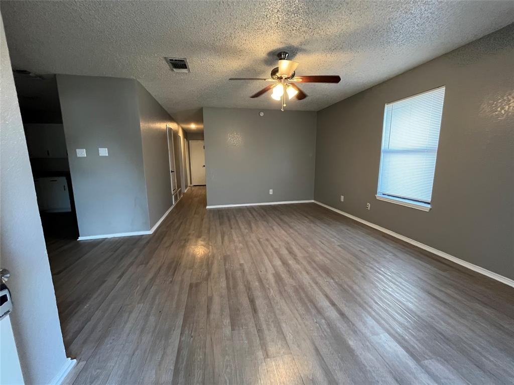 312 West Briar Circle #312 - Photo 2 of 9