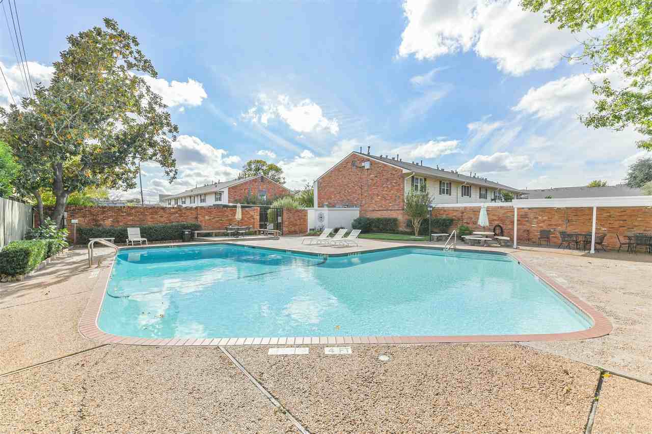 2505 Watertown Mall #2505-86 - Photo 6 of 43