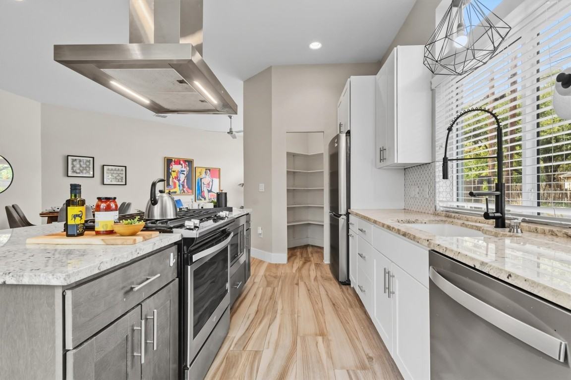 5609 Tura Lane #5609A - Photo 5 of 38