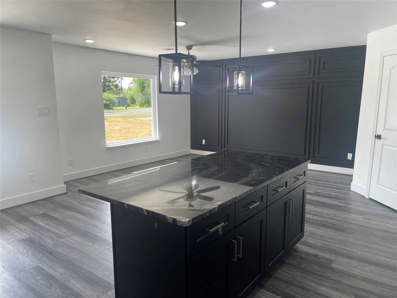5821 Lantern Drive #5821 - Photo 3 of 20