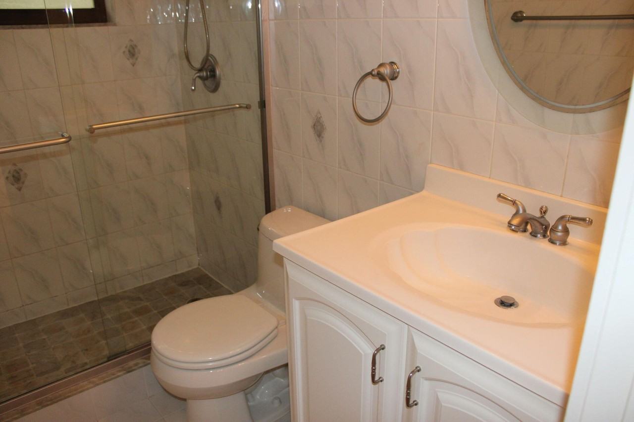 4327 Palm Forest Dr N #4327