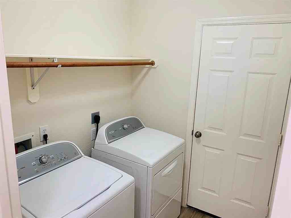 8407 Resada Park Lane #8407 - Photo 4 of 7