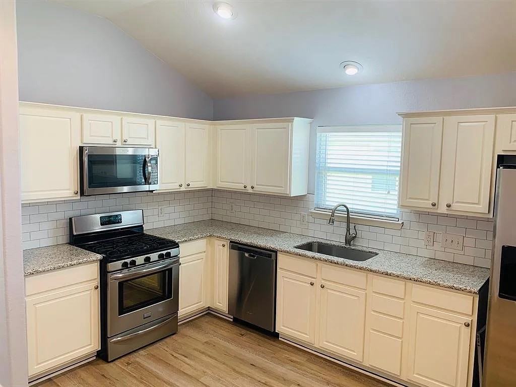 8407 Resada Park Lane #8407 - Photo 5 of 7