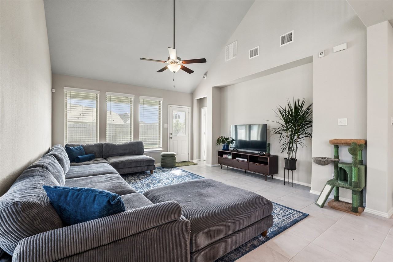 20751 Wilde Redbud Trl #20751 - Photo 3 of 32