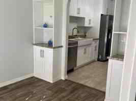 featured image of 1006 Villaway #1006