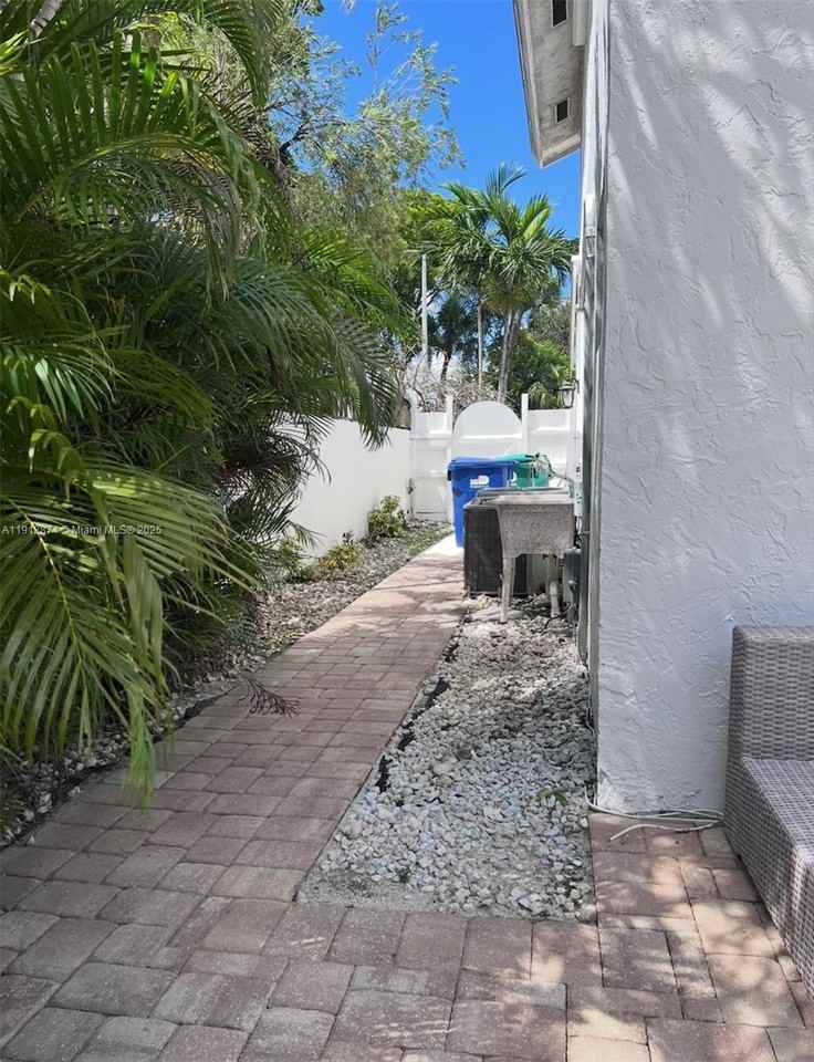 624 Northeast 205th Terrace #624REAR - Photo 3 of 10