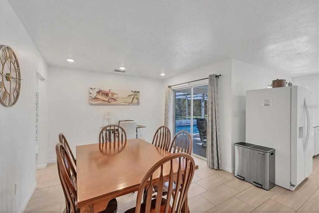 2410 Cass Street #2410 - Photo 3 of 33