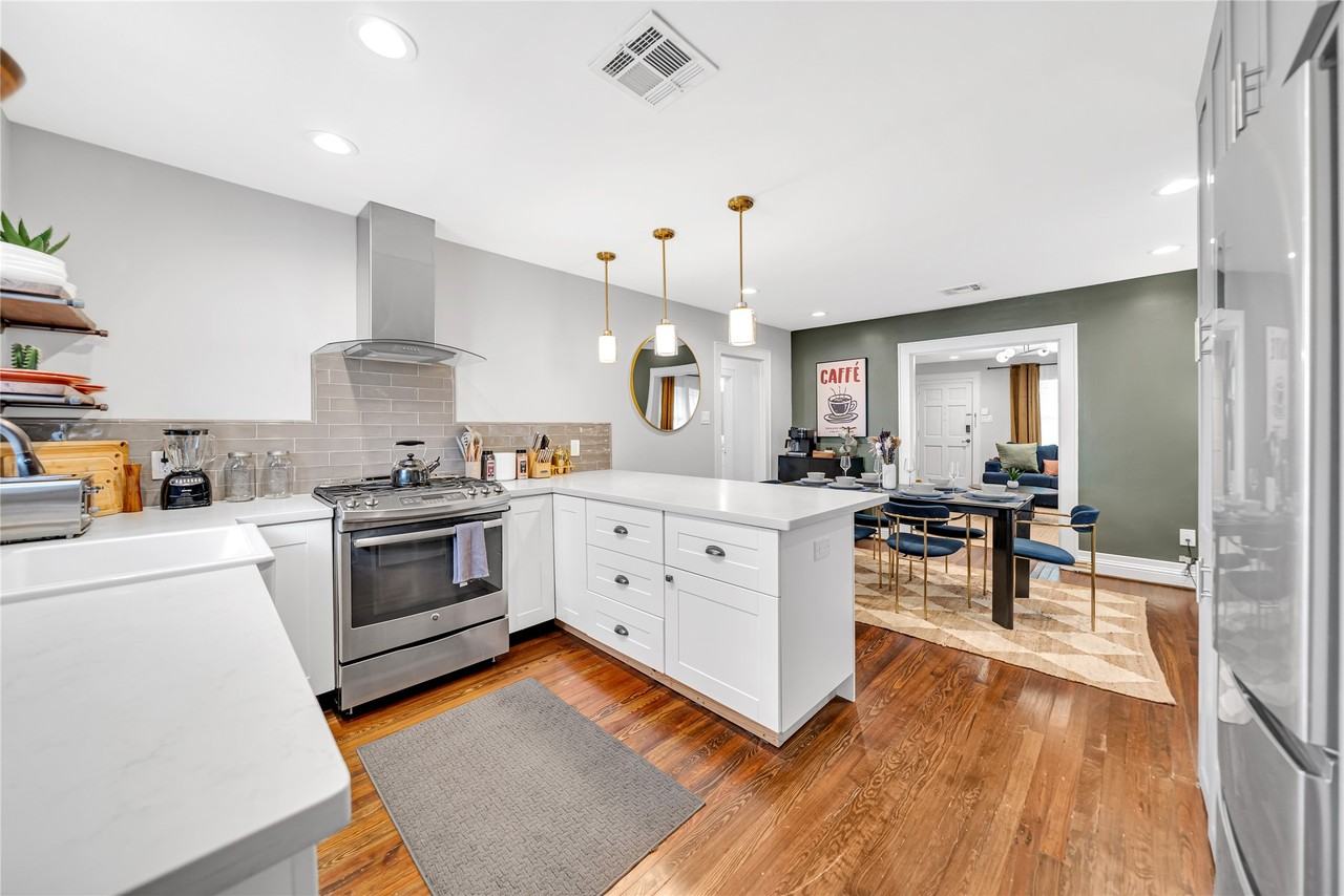 725 Peddie St #725 - Photo 5 of 26