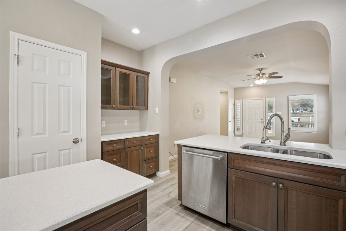 4937 Hartson #4937 - Photo 2 of 39