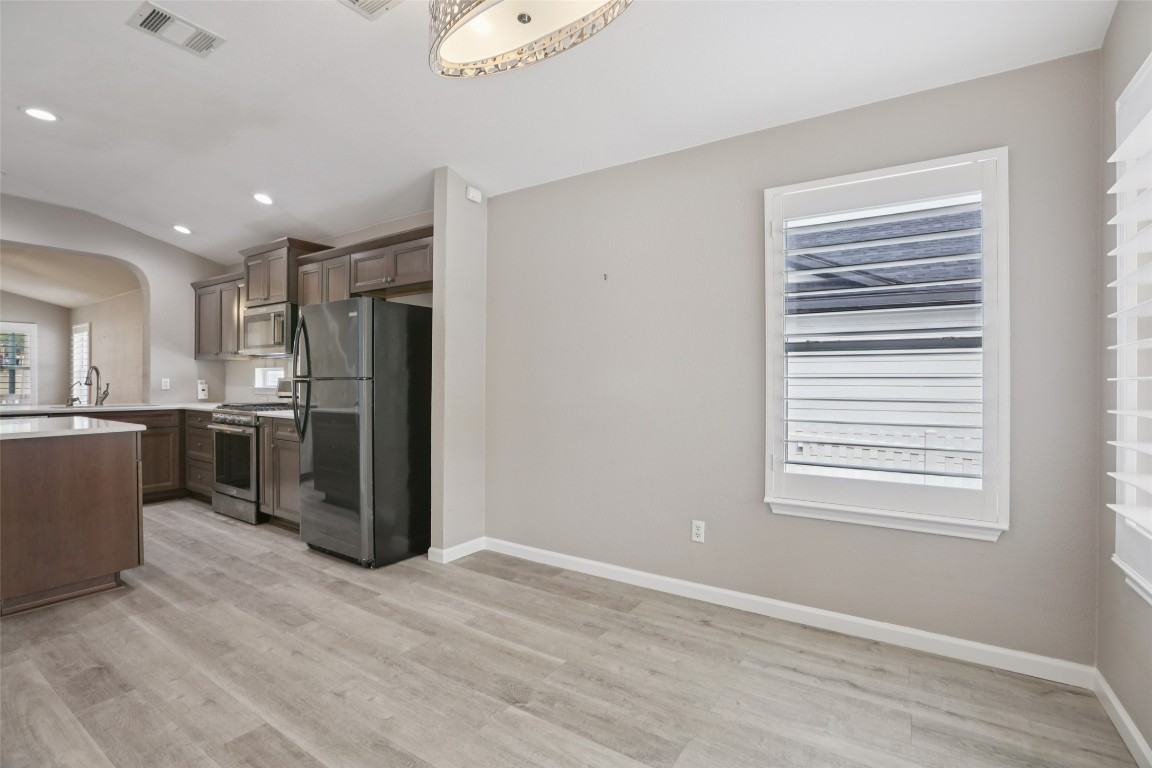 4937 Hartson #4937 - Photo 6 of 39