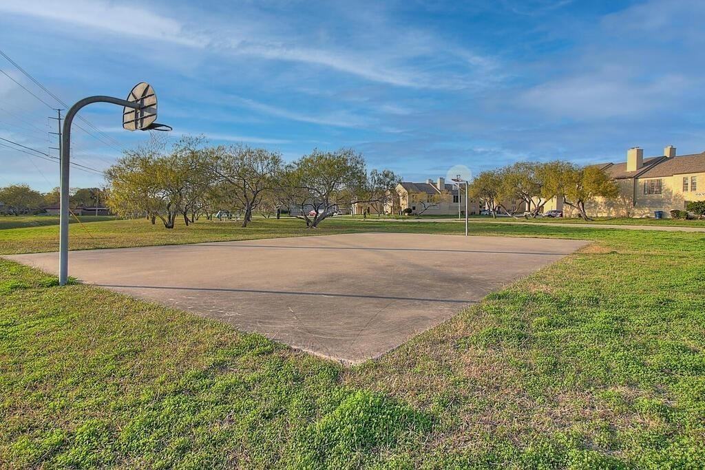 2314 Capitan Dr #2314A - Photo 3 of 10