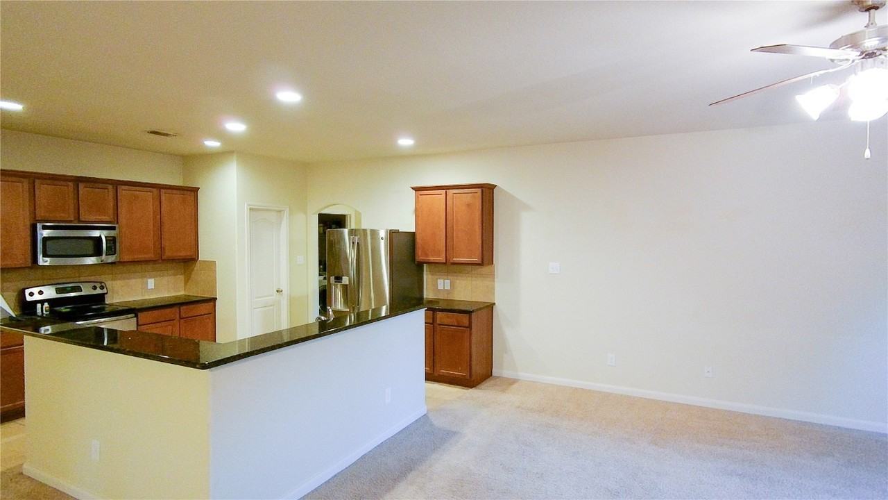 1654 Sunspur Rd #1654 - Photo 4 of 18