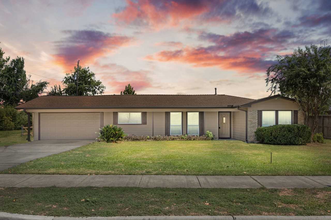 1726 Wycliffe Dr #1726 - Photo 3 of 22