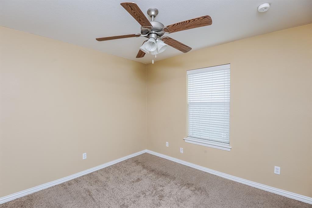 113 Currie Ct #113 - Photo 3 of 16