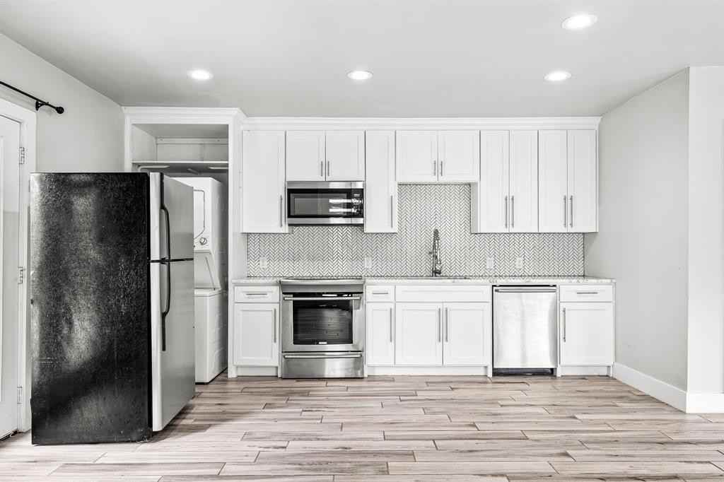 8911 Diceman Drive #8911