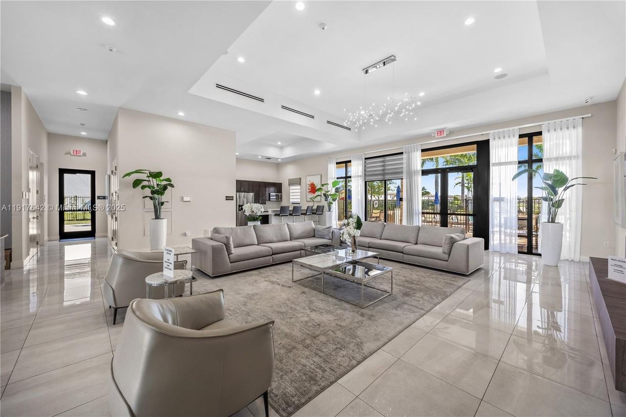 244 Ne 210th Way #244-244 - Photo 2 of 32