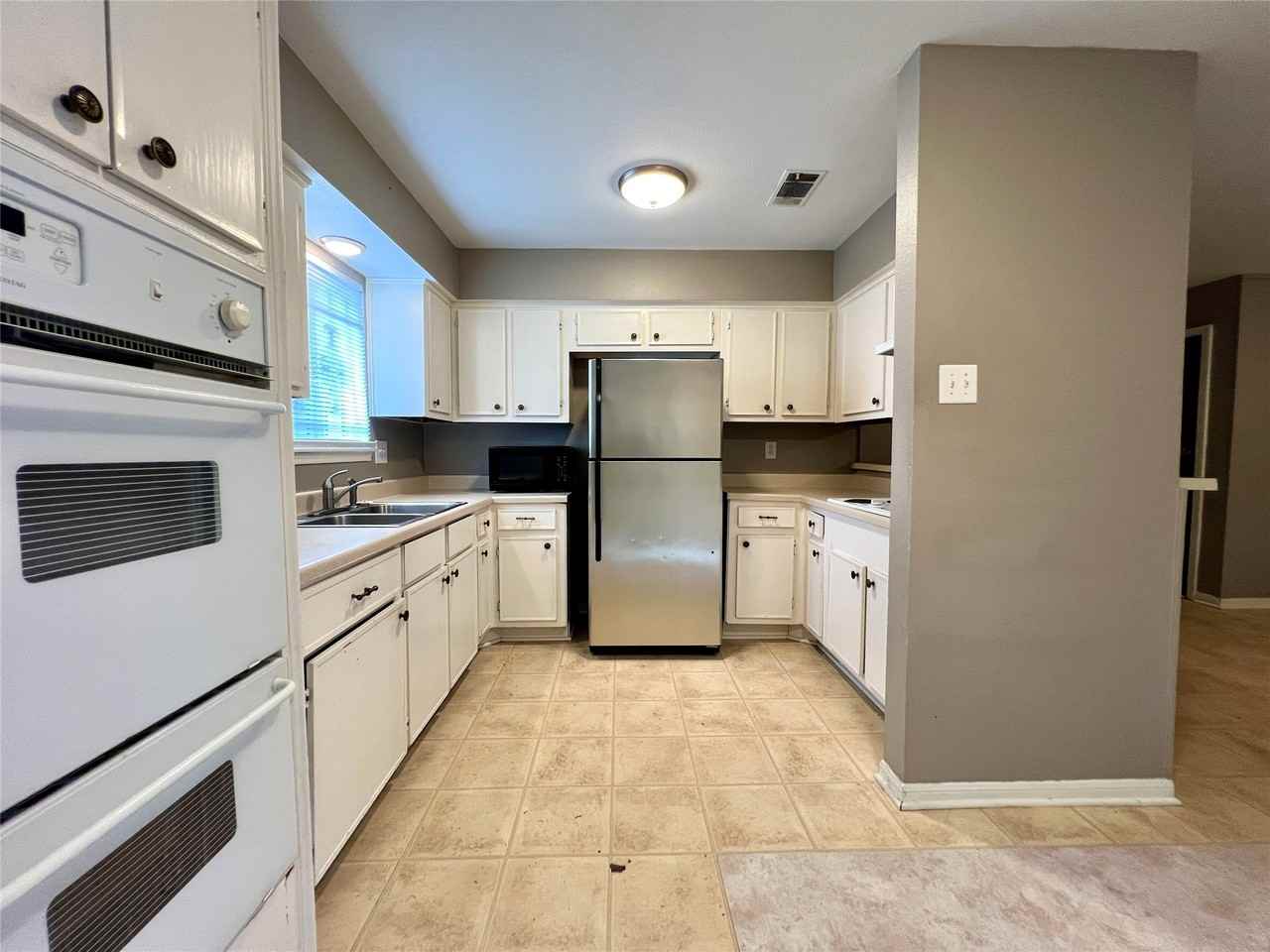 12819 Claygate Dr #12819 - Photo 2 of 12