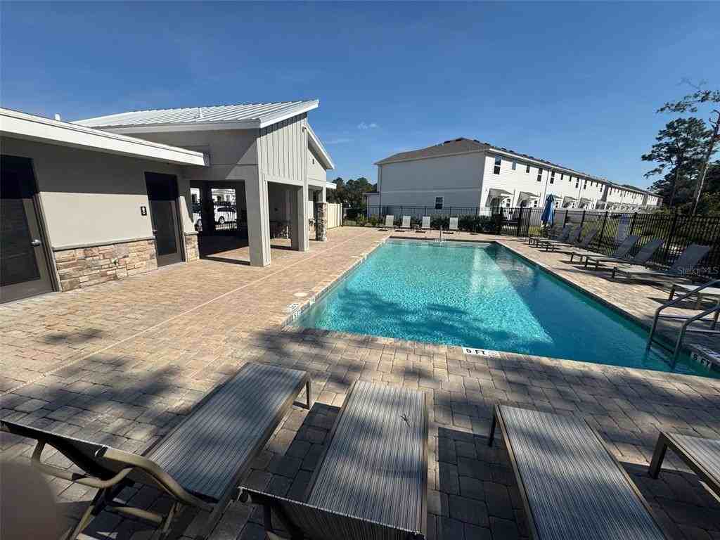 7601 Stone Creek Trl #7601 - Photo 3 of 8