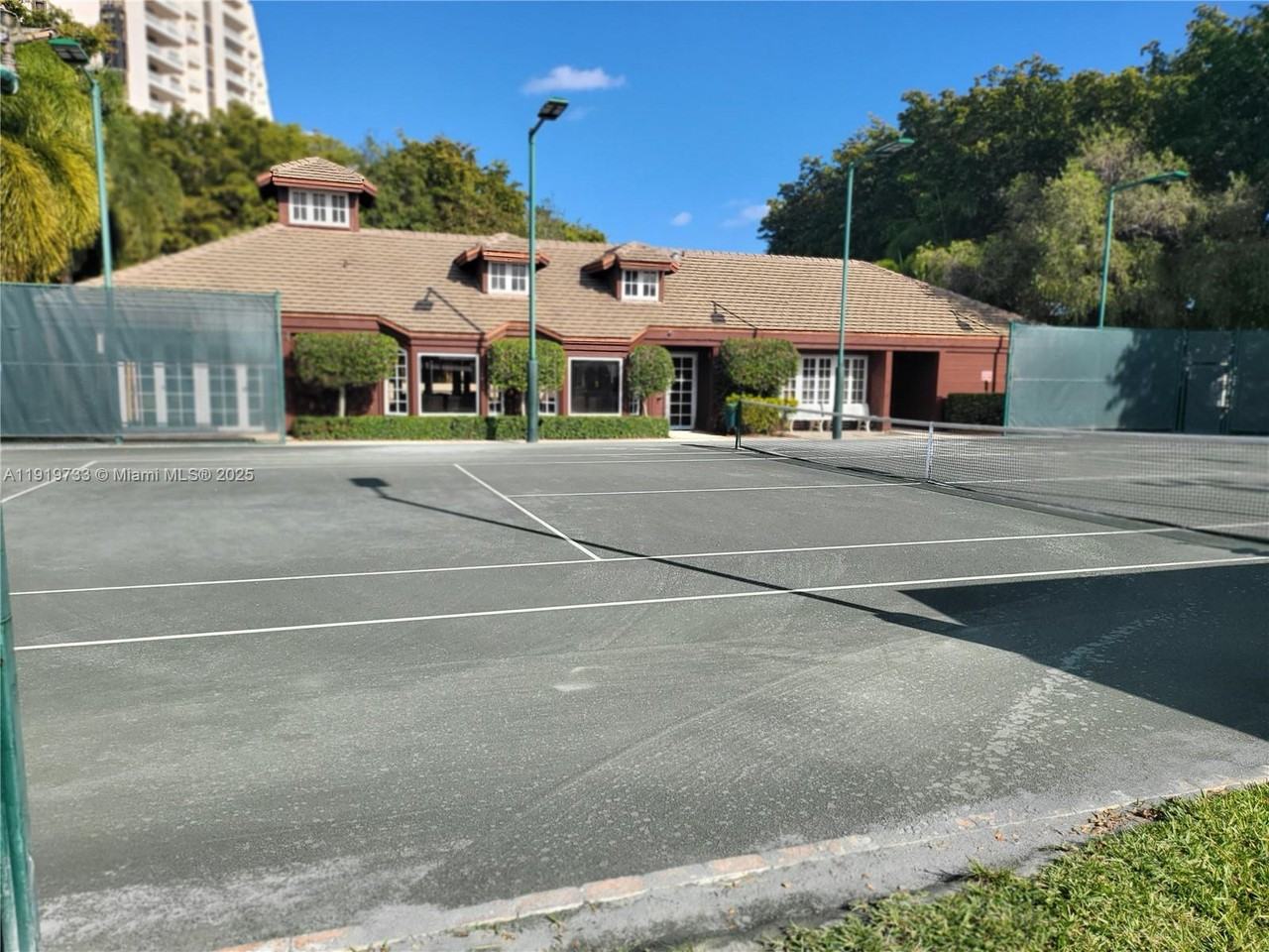 1000 Quayside Ter #1000-812 - Photo 7 of 36