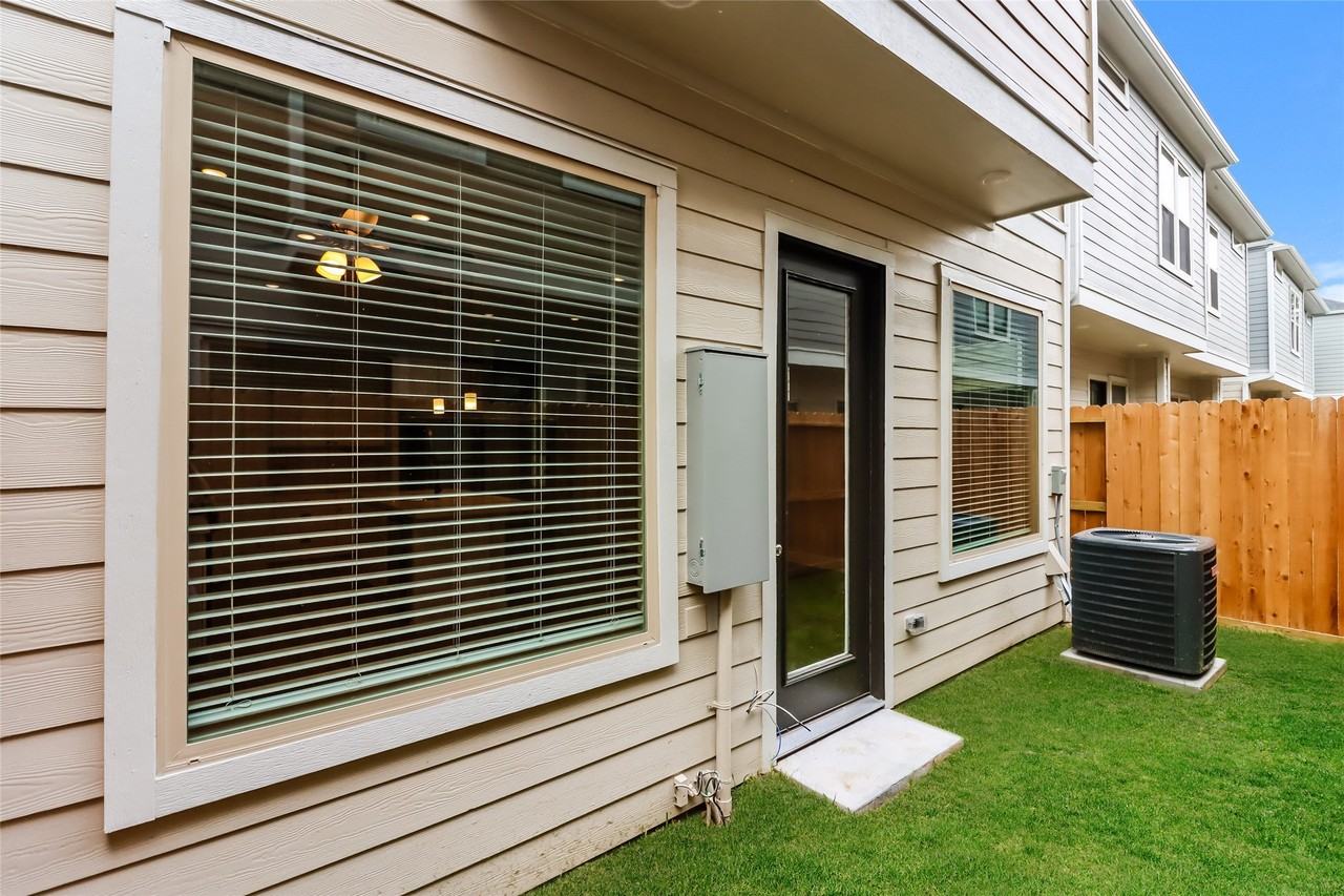 5104 Royal Heath Dr #5104