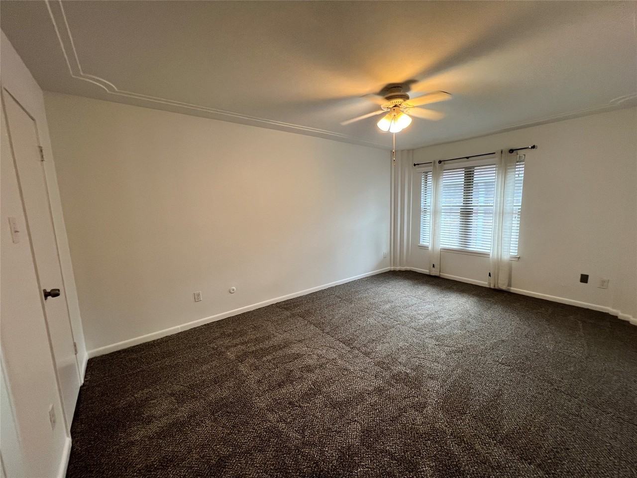 855 Augusta Dr #855-60 - Photo 7 of 13