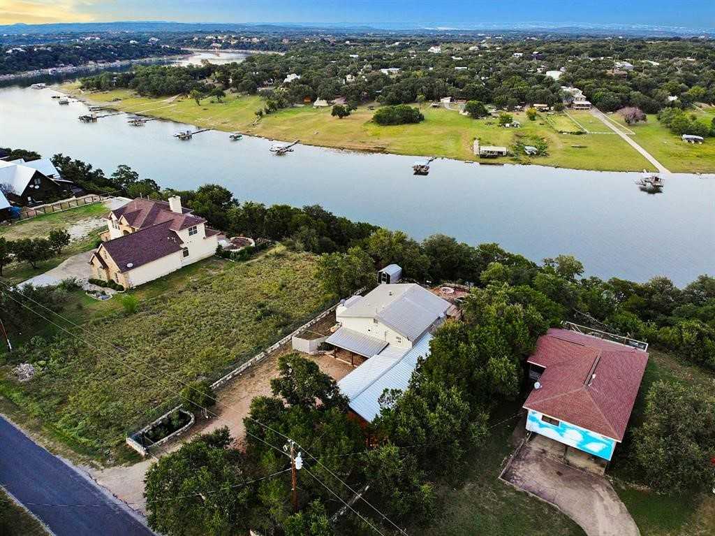 705 Nomad Dr #705 - Photo 3 of 42