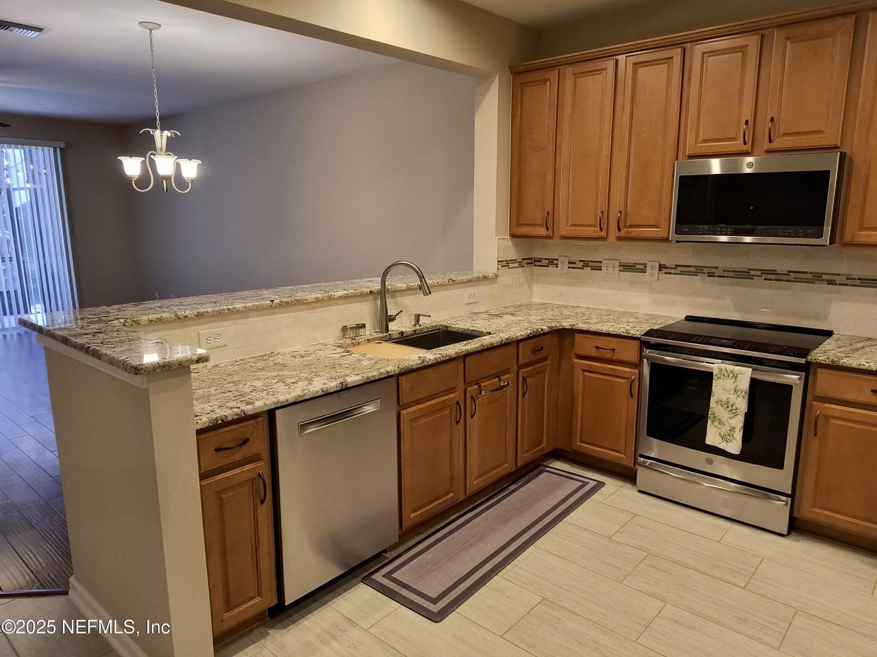 3253 Climbing Ivy Trl #3253 - Photo 2 of 30