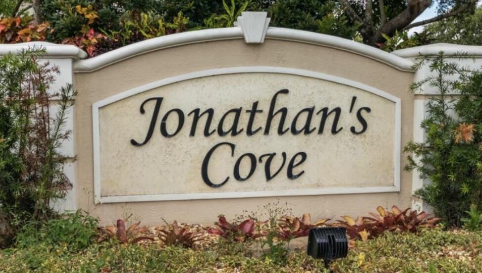 5079 Palmbrooke Cir #5079 - Photo 3 of 20