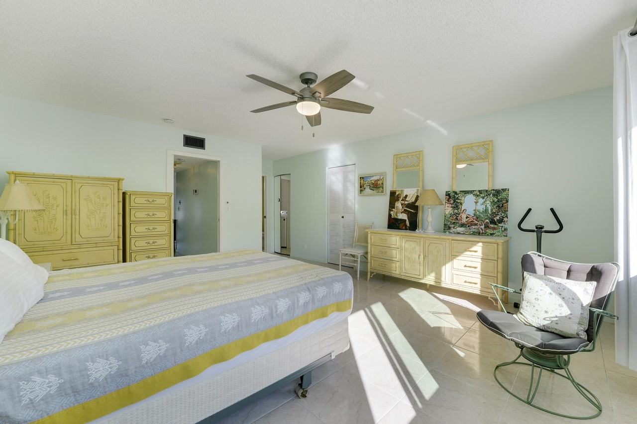 4515 Northwest 3rd Court #4515C - Photo 2 of 25