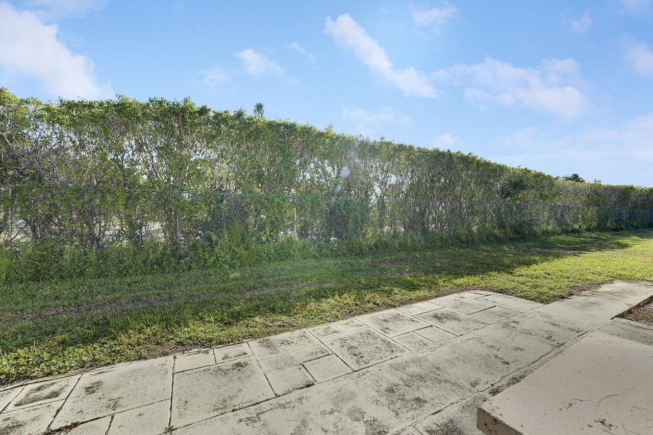 4515 Northwest 3rd Court #4515C - Photo 5 of 25