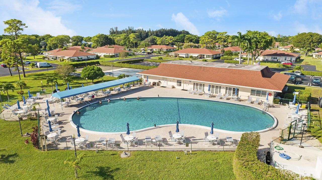 4515 Northwest 3rd Court #4515C - Photo 6 of 25