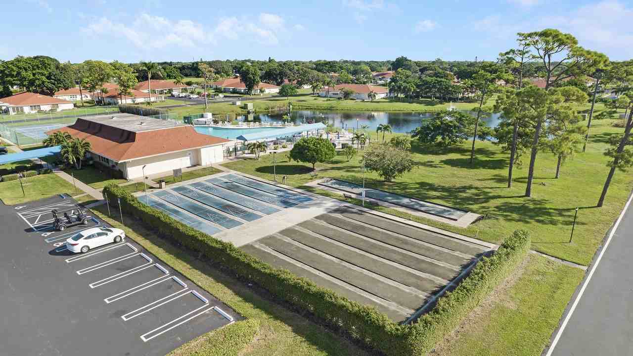 4515 Northwest 3rd Court #4515C - Photo 7 of 25