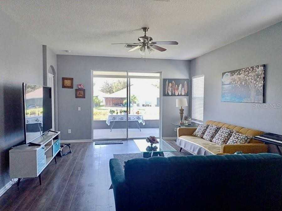 7439 Surrey Pines Dr #7439 - Photo 4 of 14