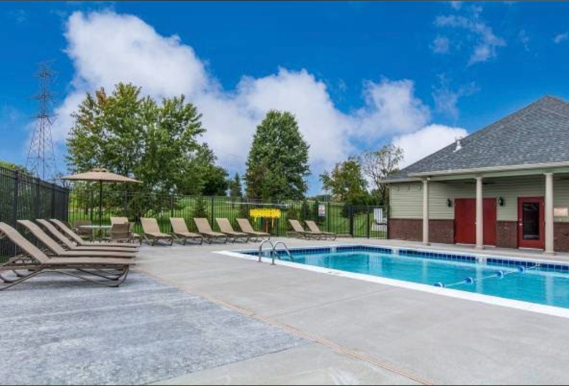 708 Academy Dr #16 - Photo 4 of 10