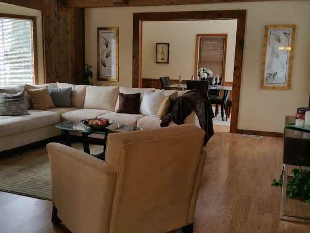 127 Russell Ave - Photo 2 of 15