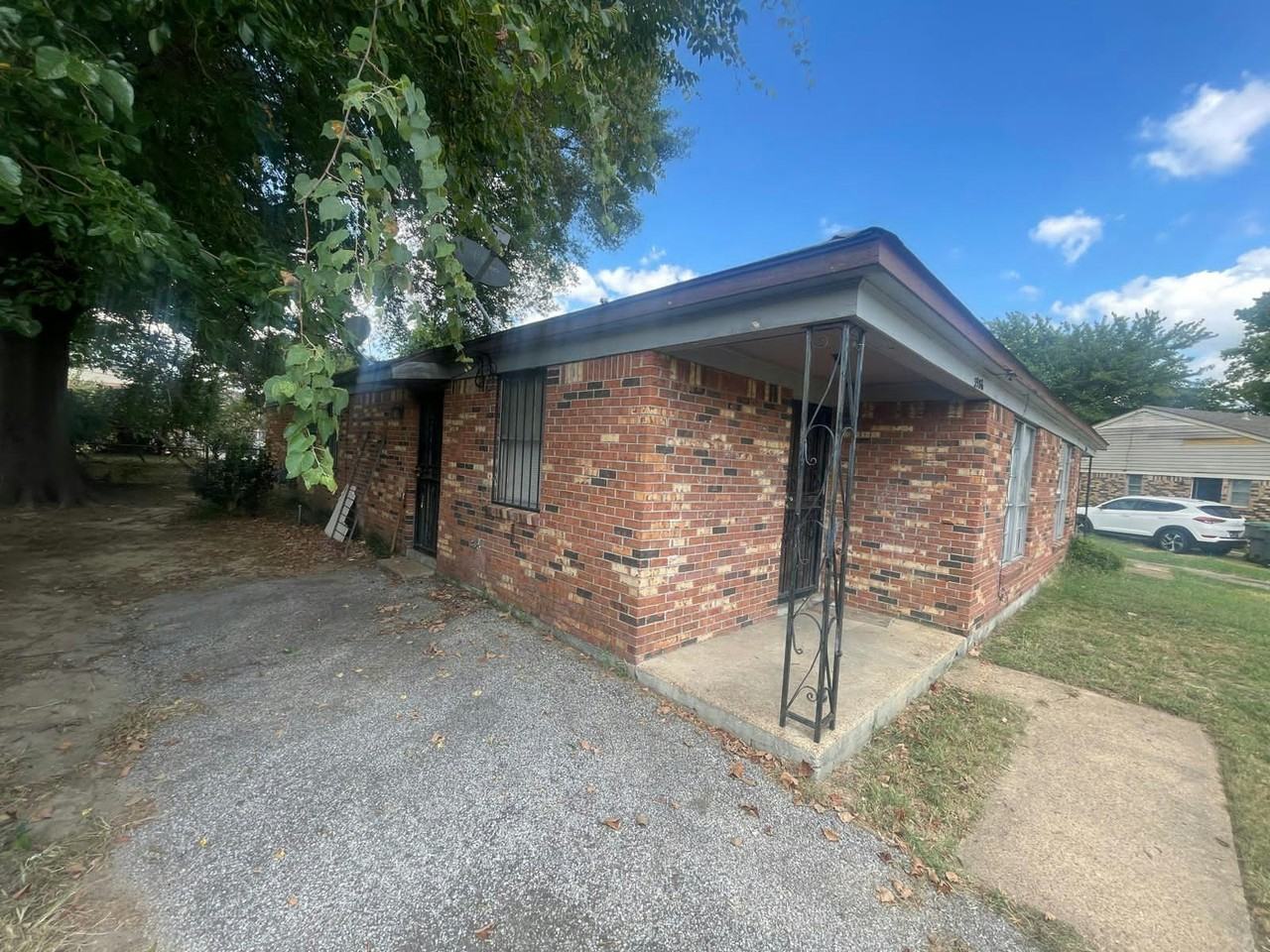 3986 Ashview Cove, Unit 3986 - Photo 2 of 4