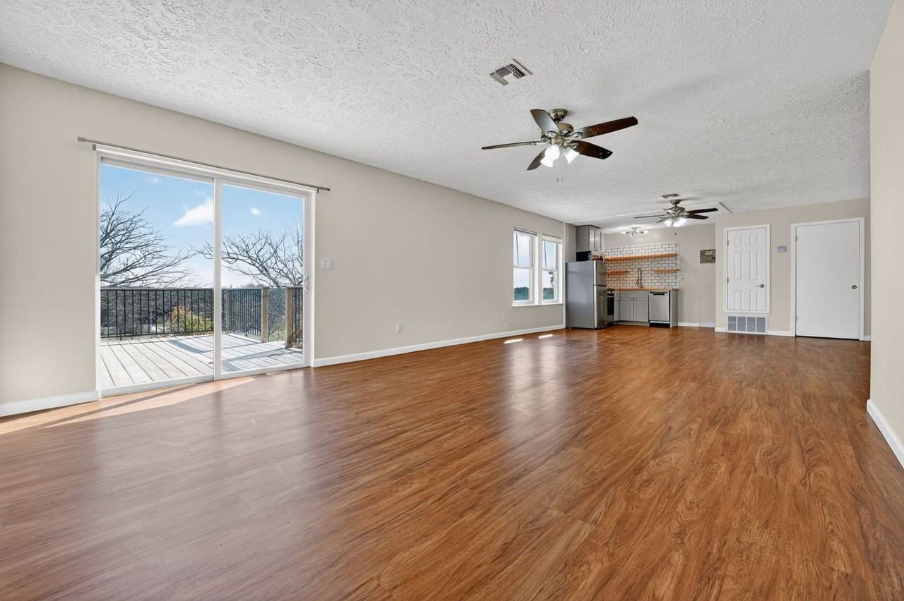 16200 Round Mountain Rd - Photo 4 of 34