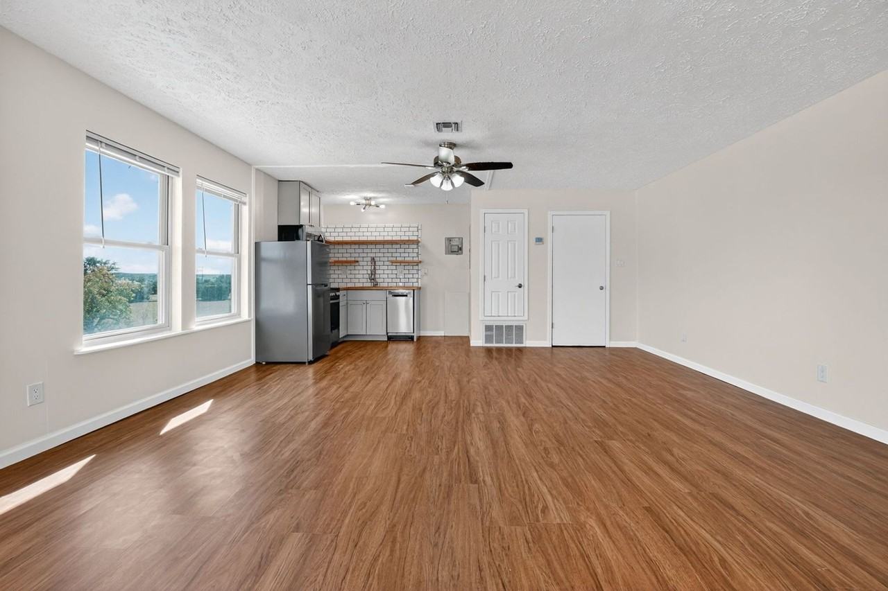 16200 Round Mountain Rd - Photo 6 of 34